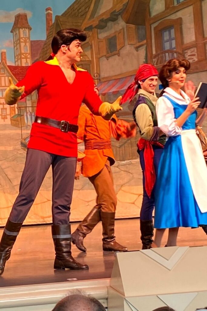 Beauty & the Beast Hollywood Studios - Belle and Gaston singing together in stage show